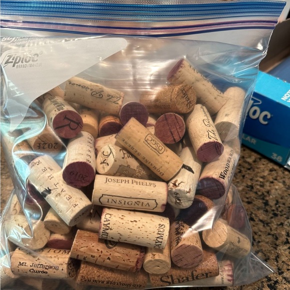 Used Premium Natural Wine Corks for Crafts - Picture 2 of 2